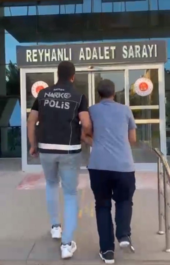 HATAY’DA HAPİS CEZASI İLE ARANAN 2 ŞAHIS YAKALANDI