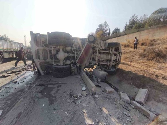 ANTAKYA’DA TRAFİK KAZASI: 2 YARALI