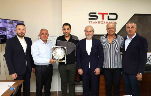 AOSB YÖNETİMİ, SANAYİCİLERLE ÜRETİM GÜCÜNÜ PEKİŞTİRİYOR