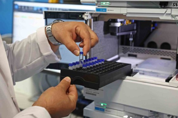 ANTALYA’NIN İÇME SUYU GÜVENLİĞİ İÇİN 19 İLÇEDE 264 FARKLI NOKTADAN SU ANALİZİ YAPILIYOR