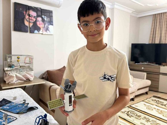 MARS’I YAŞANABİLİR HALE GETİRMEK İÇİN PROJE GELİŞTİREN 11 YAŞINDAKİ DAHİ TÜRK’E, ABD ÜNİVERSİTESİNDEN EĞİTİM DAVETİ