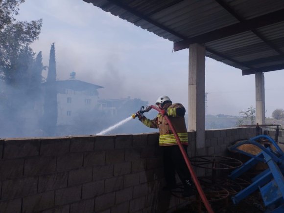 KUMLU’DA BAHÇE YANGINI