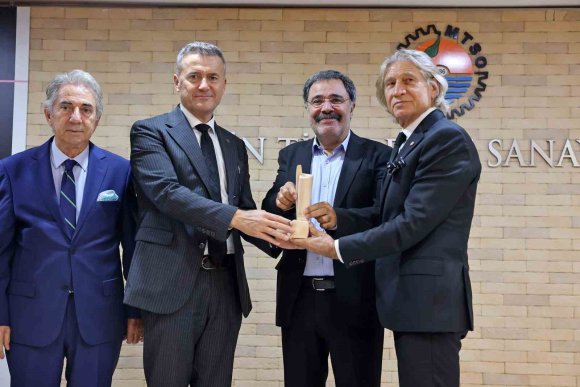 MERSİN KENTİ EDEBİYAT ÖDÜLÜ AHMET ÜMİT’İN