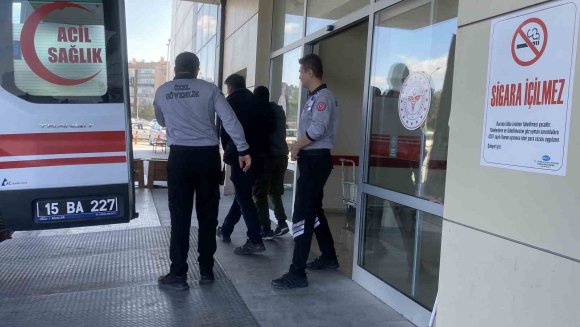 BURDUR’DA KOLUNU HİSAR MAKİNESİNE KAPTIRAN İŞÇİ AĞIR YARALANDI