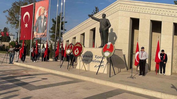 OSMANİYE’DE ATATÜRK ANISINA TÖREN DÜZENLENDİ