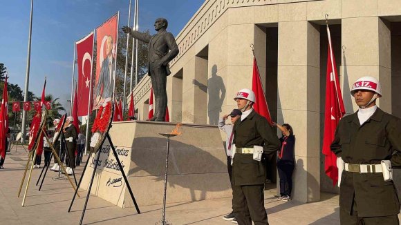 OSMANİYE’DE ATATÜRK ANISINA TÖREN DÜZENLENDİ