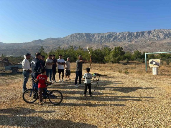 SİLİFKE’DE MAHALLE MUHTARLIĞINDAN GENÇLERE SOSYAL ETKİNLİK