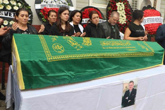 VETERİNER HEKİMLER ODASI BAŞKANI KÖSE İÇİN ADANA’DA TÖREN DÜZENLENDİ