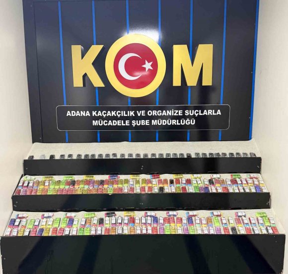 ADANA’DA 3 MİLYON TL DEĞERİNDE KAÇAKÇILIK OPERASYONU: TELEFONLAR, SİGARALAR ELE GEÇİRİLDİ