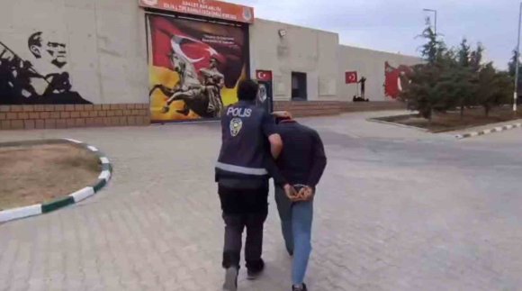 DEFNE’DE 12 YILDIR FİRARİ OLARAK ARANAN ŞAHIS YAKALANDI