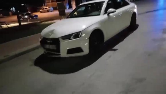 TRAFİK KAZASINDA SÜRÜCÜLERDEN BİRİSİ KAÇTI, DİĞERİ ALKOLLÜ ÇIKTI