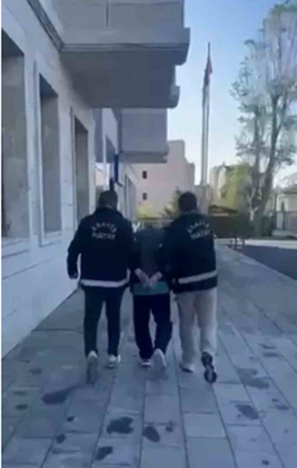 DOLANDIRICILIK SUÇUNDAN 59 YIL 9 AY 21 GÜN KESİNLEŞMİŞ HAPİS CEZASI BULUNAN ŞAHIS YAKALANDI