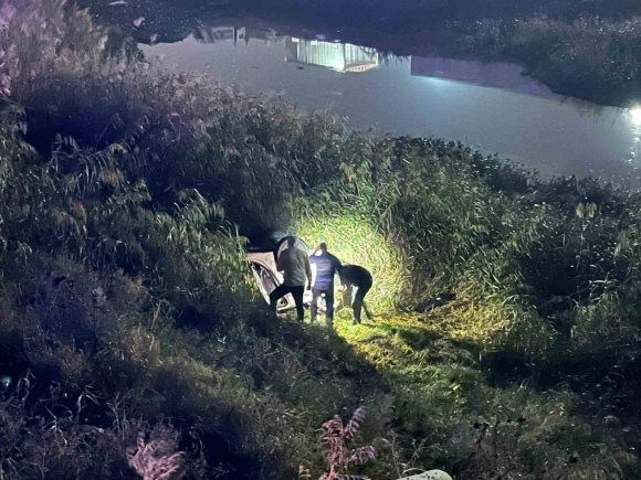 POLİSTEN KAÇMAK İSTERKEN KAZA YAPAN GÖÇMEN KAÇAKÇISI TUTUKLANDI