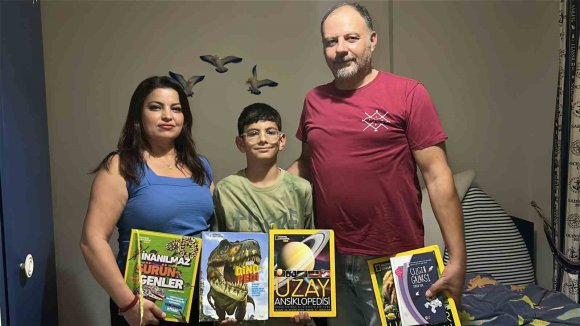 AMERİKAN ÜNİVERSİTESİNDEN EĞİTİM DAVETİ ALAN KÜÇÜK DAHİ ÜMİT’İN SIRRI KİTAP OKUMAK