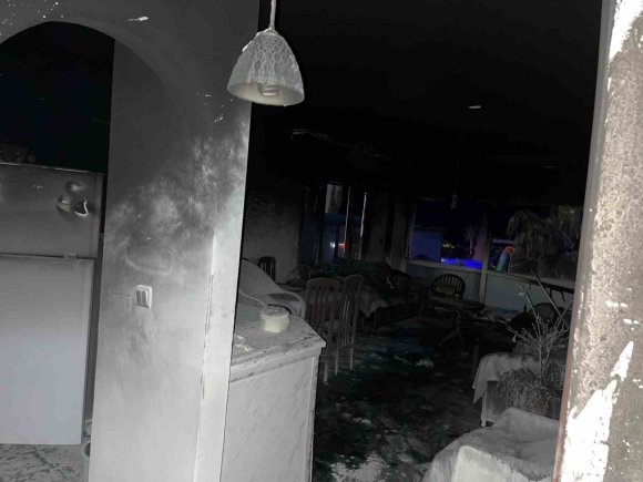 ALANYA’DA APARTMANDA ÇIKAN YANGIN EKİPLERCE SÖNDÜRÜLDÜ