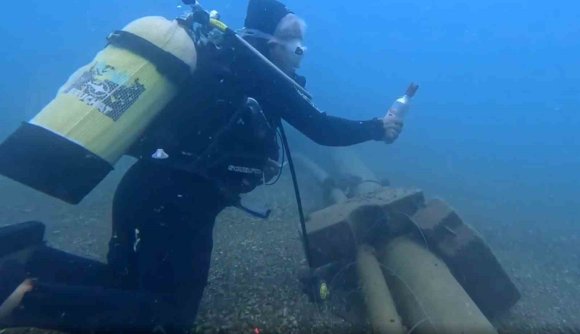 SİGARA İZMARİTLERİ DENİZDE PAMUK TARLASINA DÖNÜŞTÜ