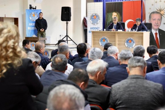 VALİ TOROS, AKDENİZ’DE MUHTARLARIN TALEPLERİNİ DİNLEDİ