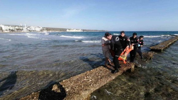 KIZKALESİ’NDE DENİZE GİREN GENÇ BOĞULDU