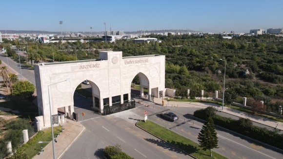 AKDENİZ ÜNİVERSİTESİ "THE DİSİPLİNLER ARASI BİLİM SIRALAMASI"NDA İLK 300’DE