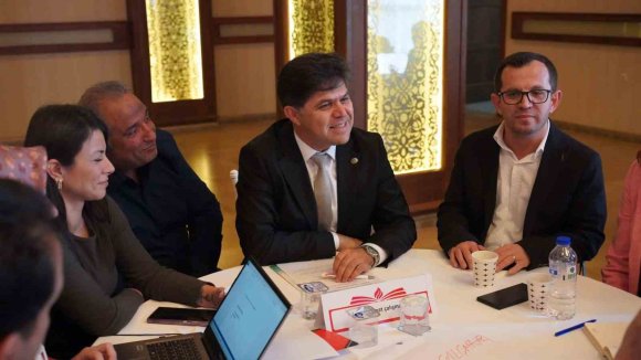 ROMAN ÖĞRENCİLERİN EĞİTİME ERİŞİMİ ÇALIŞTAYI MERSİN’DE YAPILDI