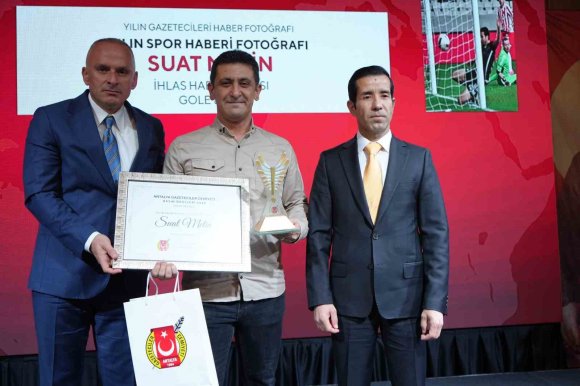 AGC’DEN İHA’YA 2 ÖDÜL