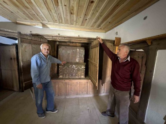 ANTALYA’DA ATA MİRASI TARİHİ DÜĞMELİ EVLER RESTORE EDİLİYOR