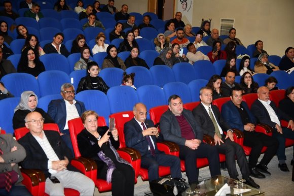 OSMANİYE’DE EĞİTİMCİ-YAZAR VE SANATÇI MEHMET ERKOÇAK SAYGI GECESİ