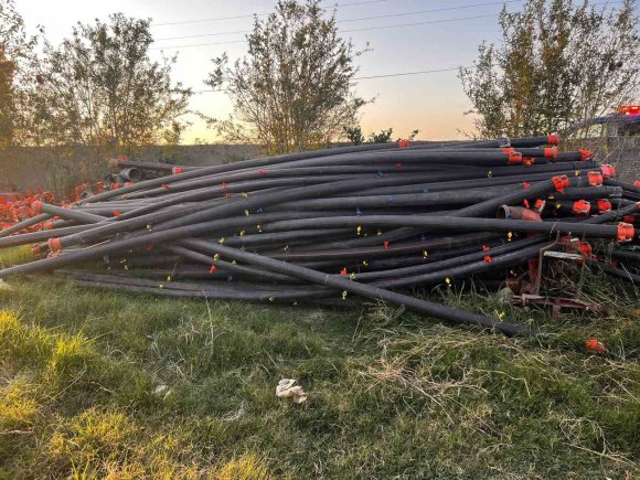 JANDARMA ÇALINAN TARIM ALETLERİNİ BULDU, ŞÜPHELİ TUTUKLANDI