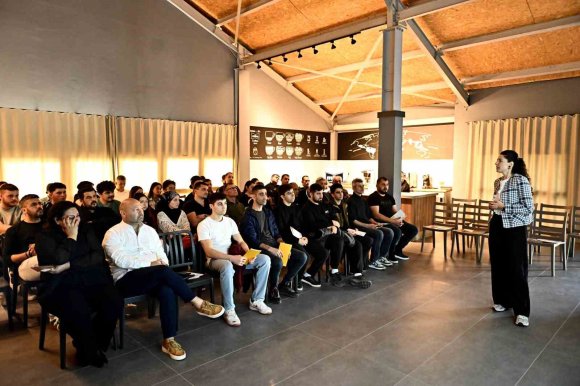 MURATPAŞA’DA HİJYEN VE GIDA GÜVENLİĞİ EĞİTİMİ DÜZENLENDİ