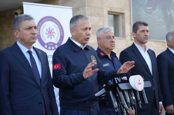 İÇİŞLERİ BAKANI ALİ YERLİKAYA: "UYUŞTURUCUYA SAVAŞ AÇTIK, OPERASYONLARIMIZLA ONLARA NEFES ALDIRMAYACAĞIZ"