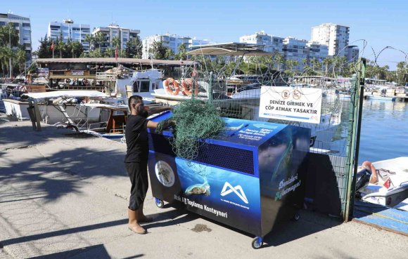 MERSİN’DE BALIKÇI AĞLARI GERİ DÖNÜŞÜME KAZANDIRILIYOR