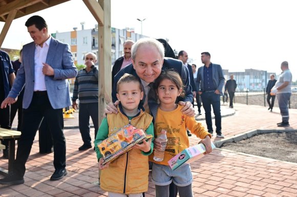 BAŞKAN KOCAGÖZ, ŞELALE MAHALLESİ’NE KAZANDIRILAN YENİ PARK ALANINI İNCELEDİ