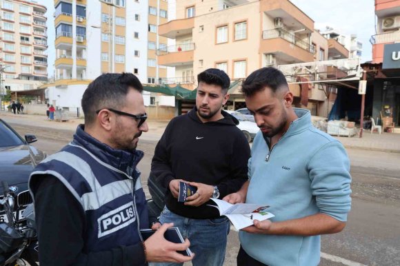 ŞİDDETE UĞRAYAN KADIN: "ÇOK ŞİDDET GÖRDÜM BUNA RAĞMEN 3 ÇOCUKLA AYAKTA DURUYORUM"