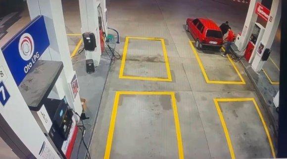 OSMANİYE’DE MOLOTOFLU SALDIRI: KAMYONETİ ATEŞE VEREN 2 ŞÜPHELİ TUTUKLANDI