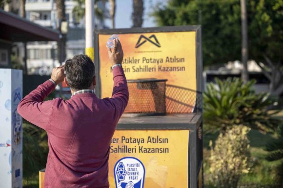 ’PLASTİKSİZ MERSİN SAHİLLERİ’ PROJESİ İLE 10 AYDA 1 TON PLASTİK TOPLANDI