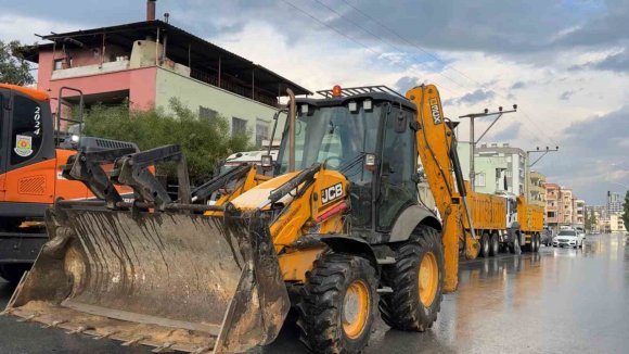 TARSUS’TA GECE BOYUNCA YAĞIŞ MESAİSİ