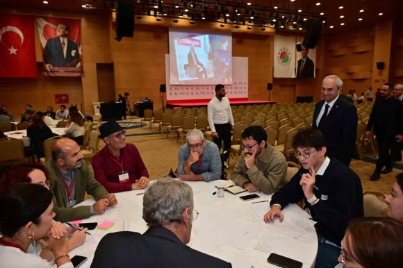 KOCAGÖZ: "ANTALYA’NIN KÜLTÜRÜNÜ, EDEBİYATINI, HAFIZASINI VE YARINLARINI BİRLİKTE İNŞA EDECEĞİZ"