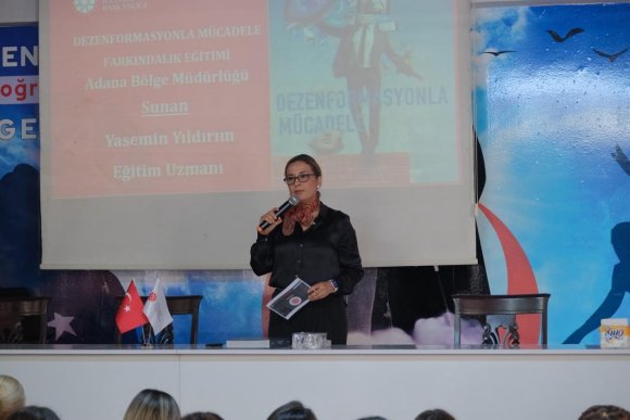 HATAY’DA ÖĞRENCİLERE DEZENFORMASYONLA MÜCADELE FARKINDALIK EĞİTİMİ VERİLDİ