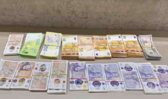 KİLOLARCA UYUŞTURUCU ELE GEÇİRİLEN ŞÜPHELİDEN 4 MİLYON TL’LİK DÖVİZ ÇIKTI