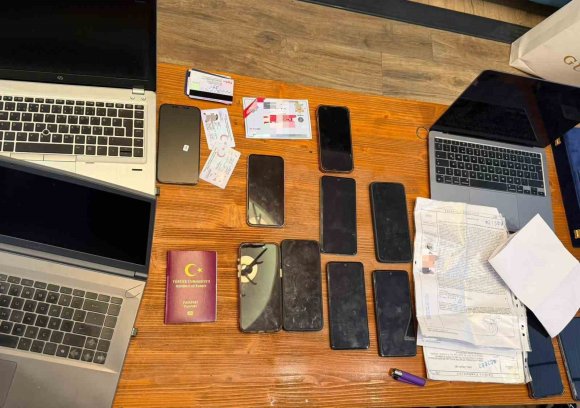 MERSİN’DE YASA DIŞI BAHİS ÇETESİ ÇÖKERTİLDİ: 13 TUTUKLAMA