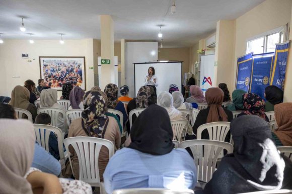 KADINLARA YÖNELİK EVKA EĞİTİMLERİ MERSİN’DE YOĞUN İLGİ GÖRDÜ
