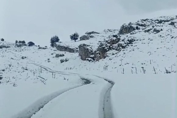 MERSİN’İN YÜKSEK KESİMLERİNDE KAR YAĞIŞI ETKİLİ OLDU