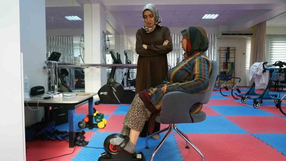 AKTİF YAŞAM MERKEZİNDE YAŞ ALMIŞLARA ÖZEL İLGİ