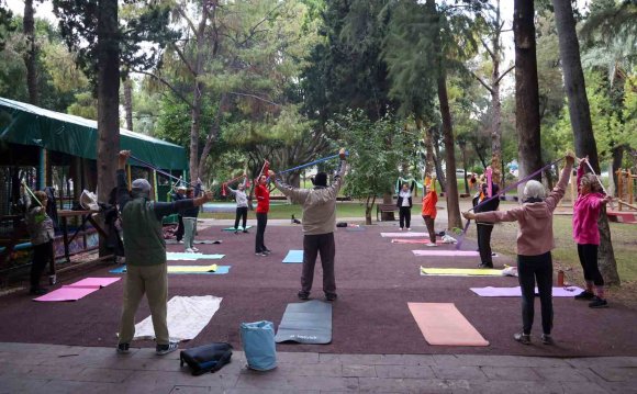 ANTALYALILAR GÜNE SPORLA BAŞLIYOR: SABAH SPORLARINA YOĞUN İLGİ