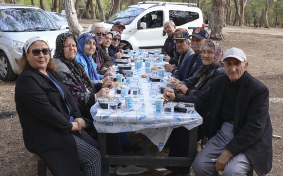 KIBRIS GAZİLERİ VE AİLELERİ PİKNİKTE BULUŞTU