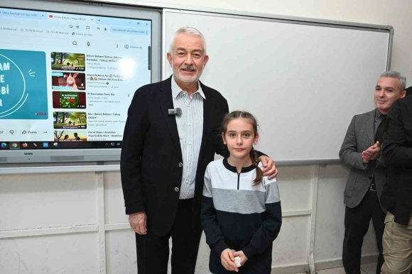 MİNİK BAŞKANIN SINIFTAKİ SEÇİM SÖZÜ YERİNE GETİRİLDİ