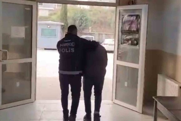 ANTAKYA’DA UYUŞTURUCU MADDE SUÇUNDAN ARANAN 2 ŞAHIS YAKALANDI