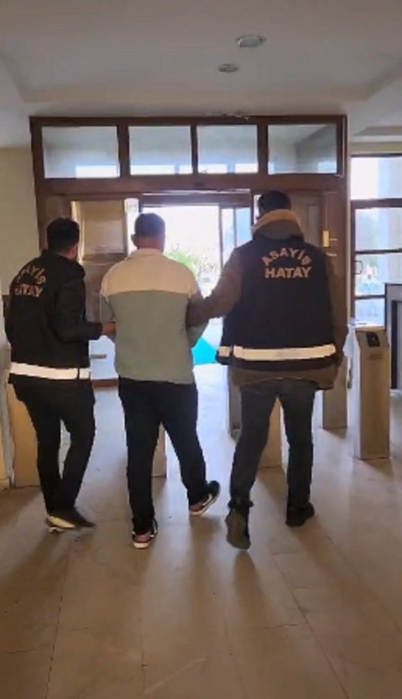 KIRIKHAN’DA UYUŞTURUCU MADDE SATICISI TUTUKLANDI