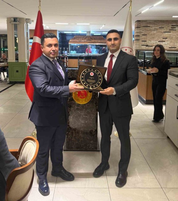 ANAMUR ADLİYESİ’NDEN TAYİN OLAN HAKİMLERE VEDA