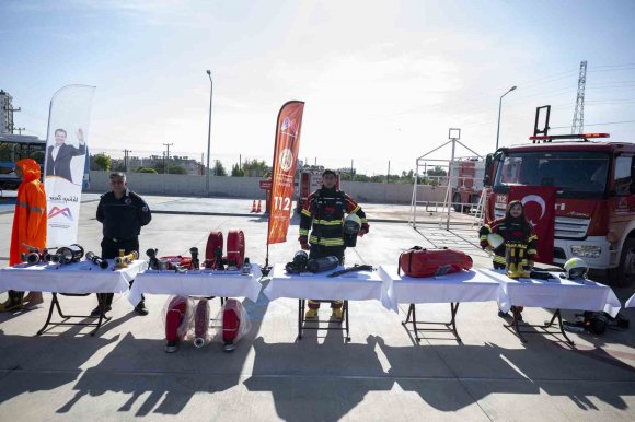 MERSİN İTFAİYESİ, YENİ EKİPMANLARIYLA GÜCÜNE GÜÇ KATTI